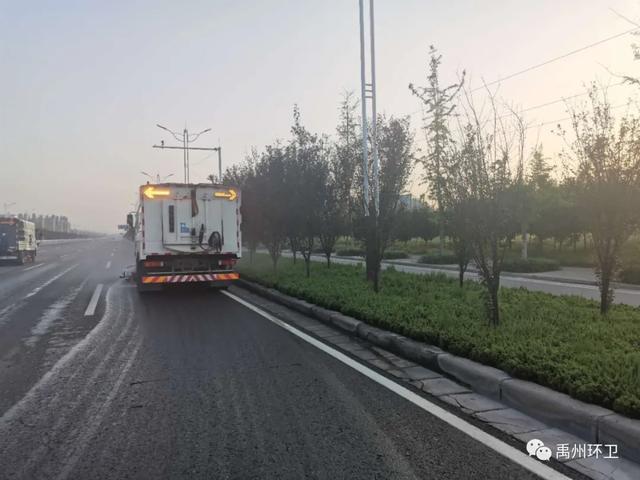 禹州环卫:集中清理卫生死角 创建洁净城市环境 禹州环卫:集中清理卫生死角 创建洁净城市环境