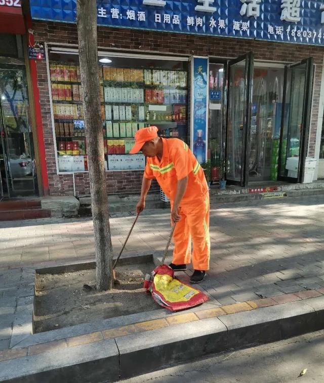 禹州环卫:集中清理卫生死角 创建洁净城市环境 禹州环卫:集中清理卫生死角 创建洁净城市环境