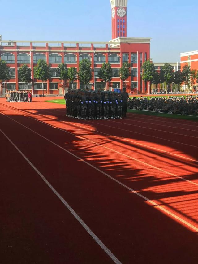 北大公学高中部2020级新生军训圆满结束! 北大公学高中部2020级新生军训圆满结束!