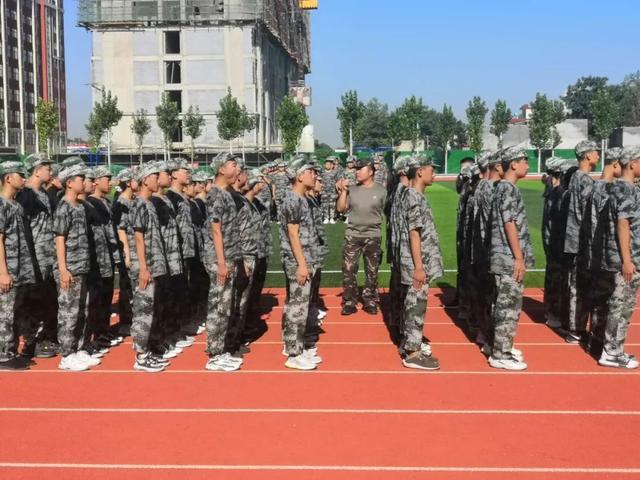 北大公学高中部2020级新生军训圆满结束! 北大公学高中部2020级新生军训圆满结束!