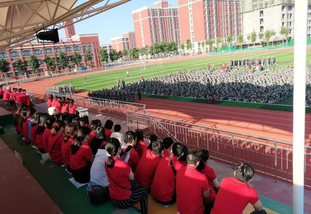 北大公学高中部2020级新生军训圆满结束! 北大公学高中部2020级新生军训圆满结束!