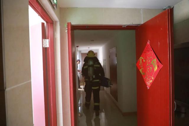 中共禹州市财政局第一党支部学雷锋志愿服务队助力万丰社区消防疏散演练活动纪实 中共禹州市财政局第一党支部学雷锋志愿服务队助力万丰社区消防疏散演练活动纪实