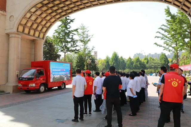 中共禹州市财政局第一党支部学雷锋志愿服务队助力万丰社区消防疏散演练活动纪实 中共禹州市财政局第一党支部学雷锋志愿服务队助力万丰社区消防疏散演练活动纪实