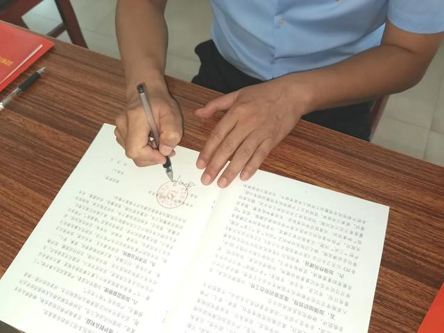 禹州市中心医院召开党风廉政建设暨以案促改警示教育会议 禹州市中心医院召开党风廉政建设暨以案促改警示教育会议