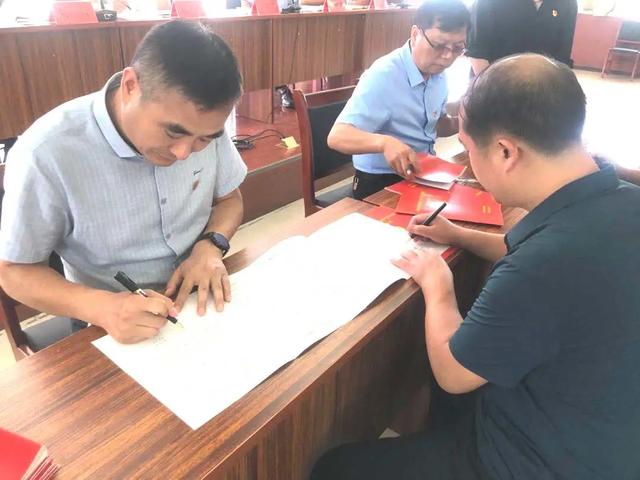 禹州市中心医院召开党风廉政建设暨以案促改警示教育会议 禹州市中心医院召开党风廉政建设暨以案促改警示教育会议