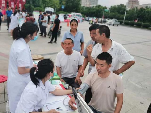 禹州二院开展全民健康生活方式月宣传活动 禹州二院开展全民健康生活方式月宣传活动