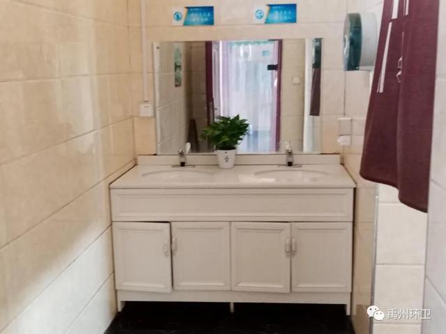 禹州环卫:大力推进公厕改造 细微之处提升城市品质 禹州环卫:大力推进公厕改造 细微之处提升城市品质