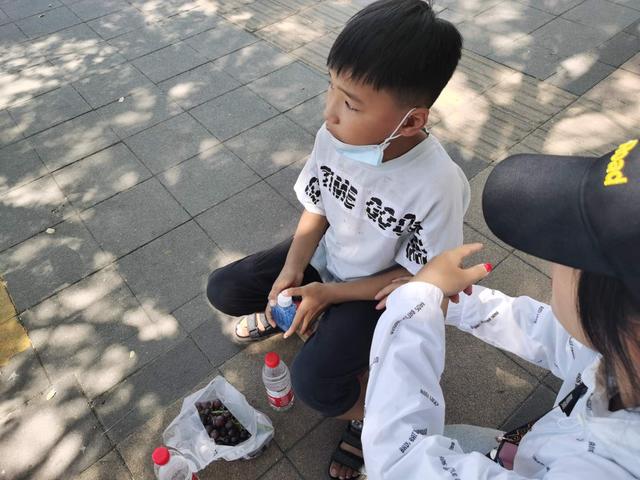 禹州市自然资源和规划局 文明天使志愿者救助走失儿童 禹州市自然资源和规划局 文明天使志愿者救助走失儿童