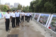 禹州市委书记黄河一行参观我市教育教学成果展