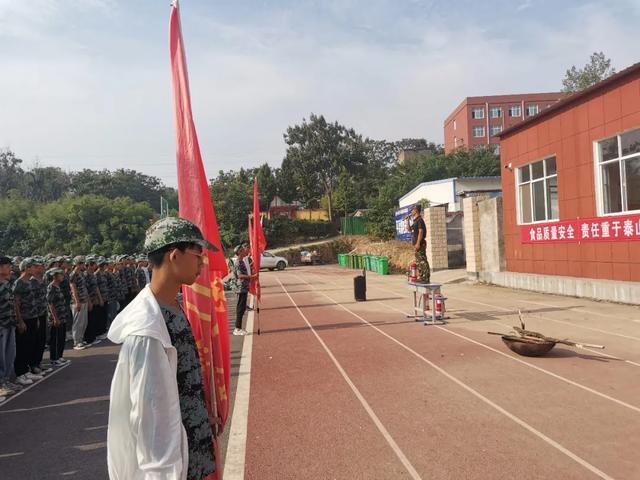 禹州南区学校成功举办2020级新生消防安全应急逃生演练活动 禹州南区学校成功举办2020级新生消防安全应急逃生演练活动