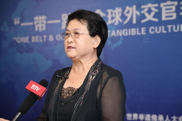 大师小匠助力禹州钧瓷文化走向世界,以国之名礼遇“一带一路”全球外交官非遗文化交流论坛 大师小匠助力禹州钧瓷文化走向世界,以国之名礼遇“一带一路”全球外交官非遗文化交流论坛