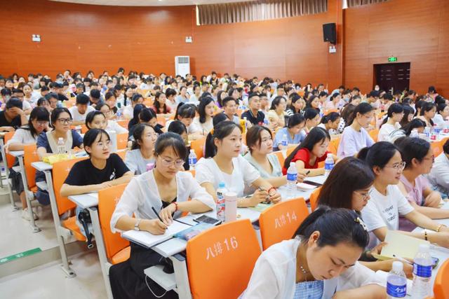 禹州市2020年新聘教师教育教学能力提升培训在市第一高级中学成功举办 禹州市2020年新聘教师教育教学能力提升培训在市第一高级中学成功举办