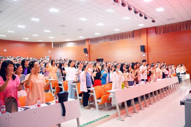 禹州市2020年新聘教师教育教学能力提升培训在市第一高级中学成功举办 禹州市2020年新聘教师教育教学能力提升培训在市第一高级中学成功举办