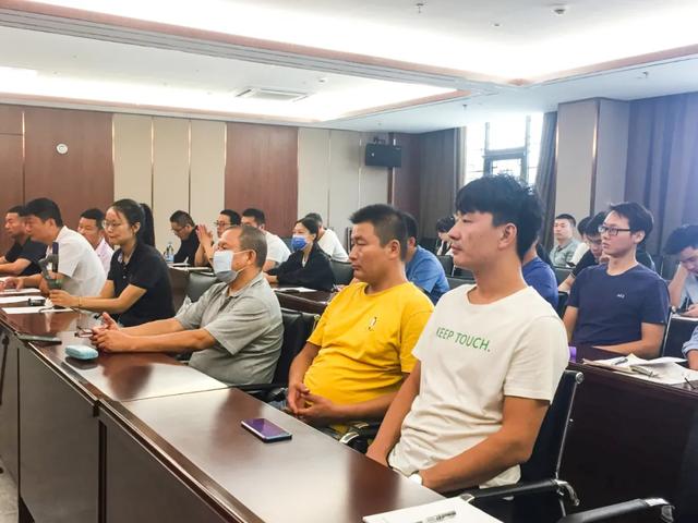 9月15日禹州钧瓷文化大讲堂顺利举行 9月15日禹州钧瓷文化大讲堂顺利举行