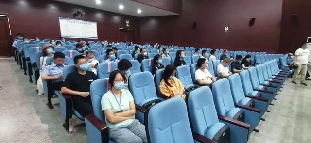 禹州8人涉恶团伙垄断医院太平间敛黑财一案开庭受审! 禹州8人涉恶团伙垄断医院太平间敛黑财一案开庭受审!