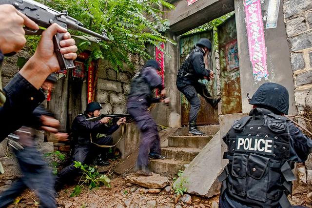 禹州市公安局热血铸警魂——耿亚伟摄影作品 禹州市公安局热血铸警魂——耿亚伟摄影作品