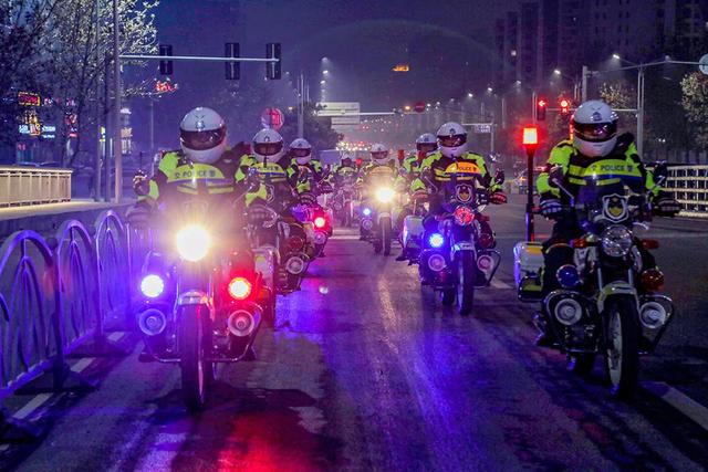 禹州市公安局热血铸警魂——耿亚伟摄影作品 禹州市公安局热血铸警魂——耿亚伟摄影作品
