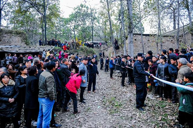禹州市公安局热血铸警魂——耿亚伟摄影作品 禹州市公安局热血铸警魂——耿亚伟摄影作品