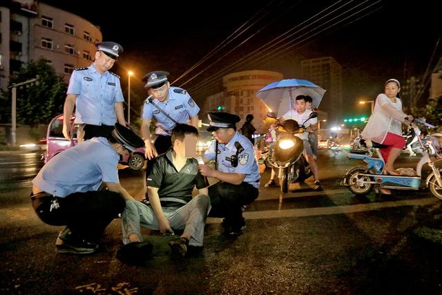 禹州市公安局热血铸警魂——耿亚伟摄影作品 禹州市公安局热血铸警魂——耿亚伟摄影作品
