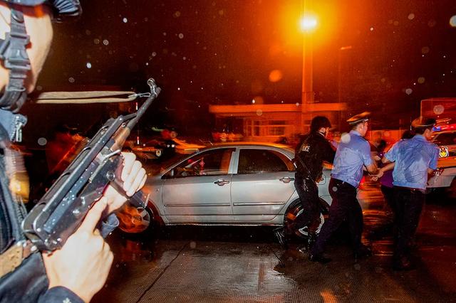 禹州市公安局热血铸警魂——耿亚伟摄影作品 禹州市公安局热血铸警魂——耿亚伟摄影作品