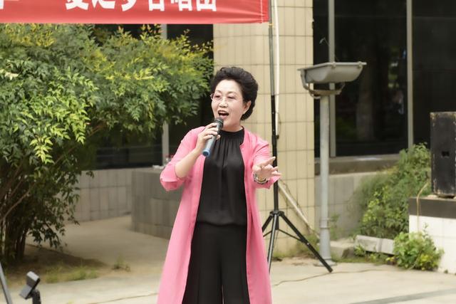 禹州“夏之梦”合唱团庆“十一”迎“中秋”红歌联唱活动 禹州“夏之梦”合唱团庆“十一”迎“中秋”红歌联唱活动