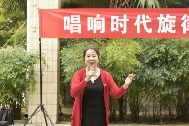 禹州“夏之梦”合唱团庆“十一”迎“中秋”红歌联唱活动 禹州“夏之梦”合唱团庆“十一”迎“中秋”红歌联唱活动