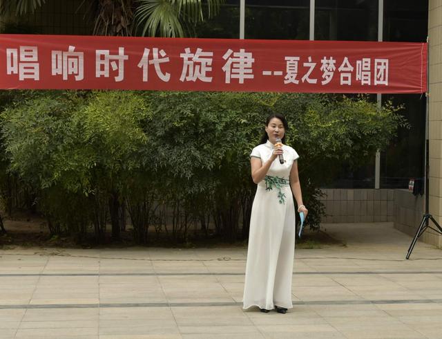 禹州“夏之梦”合唱团庆“十一”迎“中秋”红歌联唱活动 禹州“夏之梦”合唱团庆“十一”迎“中秋”红歌联唱活动