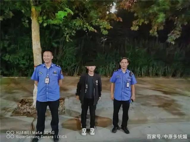 外地男孩离家出走至禹州,城管及时伸出援手! 外地男孩离家出走至禹州,城管及时伸出援手!