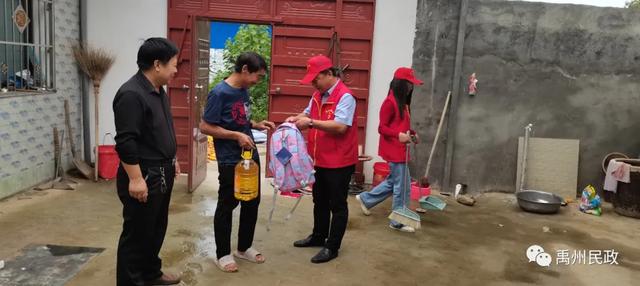 禹州民政开展志愿服务 关爱贫困对象 禹州民政开展志愿服务 关爱贫困对象