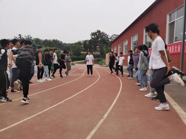 禹州南区学校社团活动正如火如荼 禹州南区学校社团活动正如火如荼