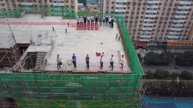 禹州龙之翔禹王宫2#喜封金顶 共鉴实景未来可期! 禹州龙之翔禹王宫2#喜封金顶 共鉴实景未来可期!