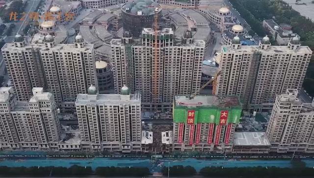 禹州龙之翔禹王宫2#喜封金顶 共鉴实景未来可期! 禹州龙之翔禹王宫2#喜封金顶 共鉴实景未来可期!