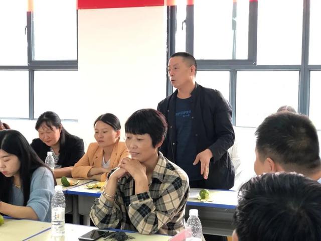 禹州南区学校家长委员会——搭建共育英才之桥 禹州南区学校家长委员会——搭建共育英才之桥