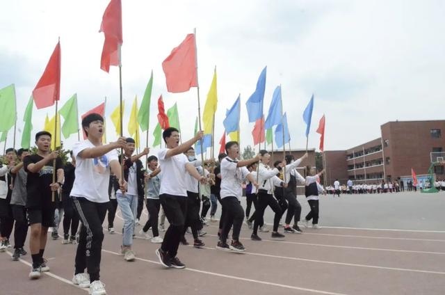 禹州南区学校秋季运动会开幕仪式隆重举行 禹州南区学校秋季运动会开幕仪式隆重举行
