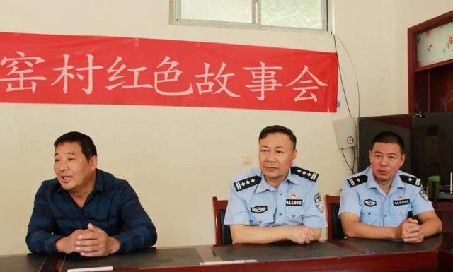 昨天禹州市鸠山镇一村庄发生了让人暖心的一幕! 昨天禹州市鸠山镇一村庄发生了让人暖心的一幕!