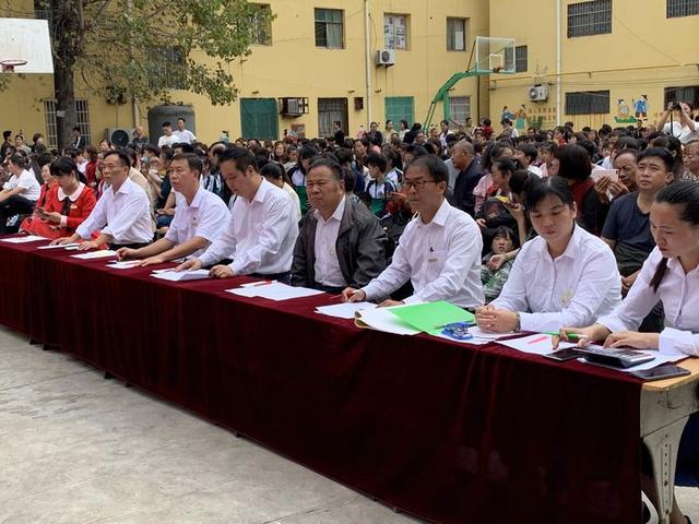 禹州大涧学校喜迎祖国71华诞献礼 禹州大涧学校喜迎祖国71华诞献礼