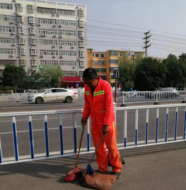 禹州环卫:精细管理提质量 干干净净迎“双节” 禹州环卫:精细管理提质量 干干净净迎“双节”