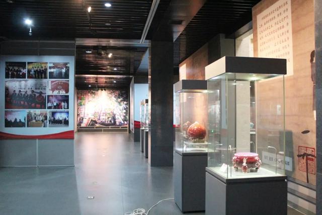 禹州钧官窑址博物馆举办《千年辉煌——钧瓷文化产业千年回顾展》 禹州钧官窑址博物馆举办《千年辉煌——钧瓷文化产业千年回顾展》