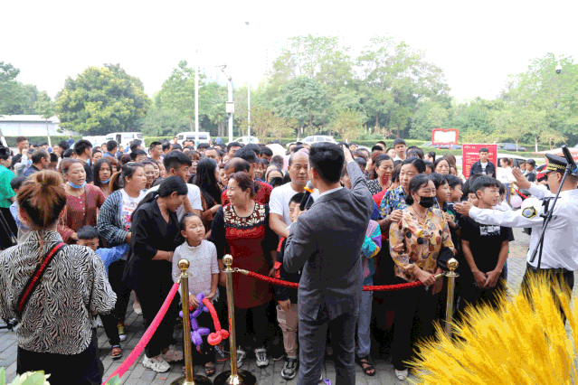 双节快乐!禹州府东路中段御湖湾林溪再传喜讯!神车大奖抽出! 双节快乐!禹州府东路中段御湖湾林溪再传喜讯!神车大奖抽出!