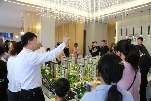 双节快乐!禹州府东路中段御湖湾林溪再传喜讯!神车大奖抽出! 双节快乐!禹州府东路中段御湖湾林溪再传喜讯!神车大奖抽出!