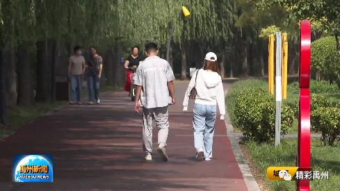 来禹州街头走一走,听一听栾树为秋天讲的童话 来禹州街头走一走,听一听栾树为秋天讲的童话