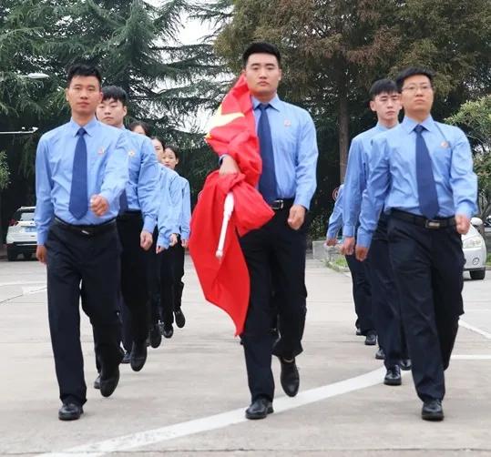 禹州市人民检察院举行庆“十一”升国旗仪式 禹州市人民检察院举行庆“十一”升国旗仪式