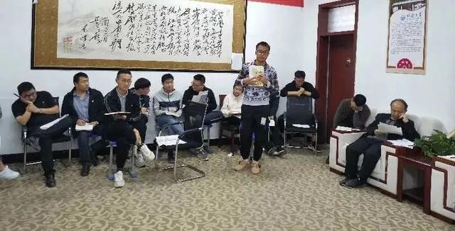 禹州南区学校举办月考质量分析会 禹州南区学校举办月考质量分析会