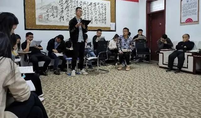 禹州南区学校举办月考质量分析会 禹州南区学校举办月考质量分析会