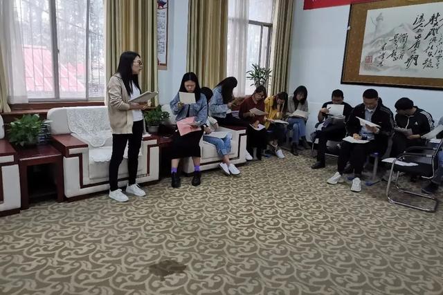 禹州南区学校举办月考质量分析会 禹州南区学校举办月考质量分析会