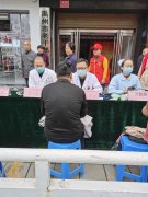 禹州市老干部局携手禹州市中医院开展免费义诊活动