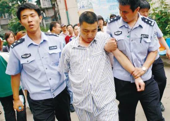 禹州范坡两男子被抓,涉嫌跨境网络赌博! 禹州范坡两男子被抓,涉嫌跨境网络赌博!
