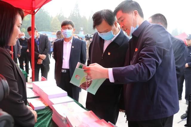 禹州市“庆丰收迎小康”消费扶贫农特产品展销会举行 禹州市“庆丰收迎小康”消费扶贫农特产品展销会举行