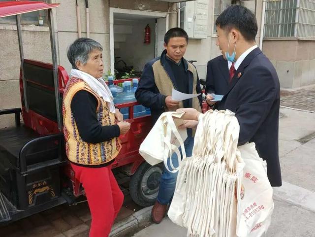 禹州市检察院开展检察服务宣传活动 禹州市检察院开展检察服务宣传活动