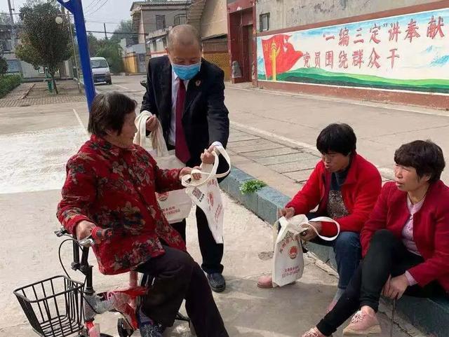 禹州市检察院开展检察服务宣传活动 禹州市检察院开展检察服务宣传活动